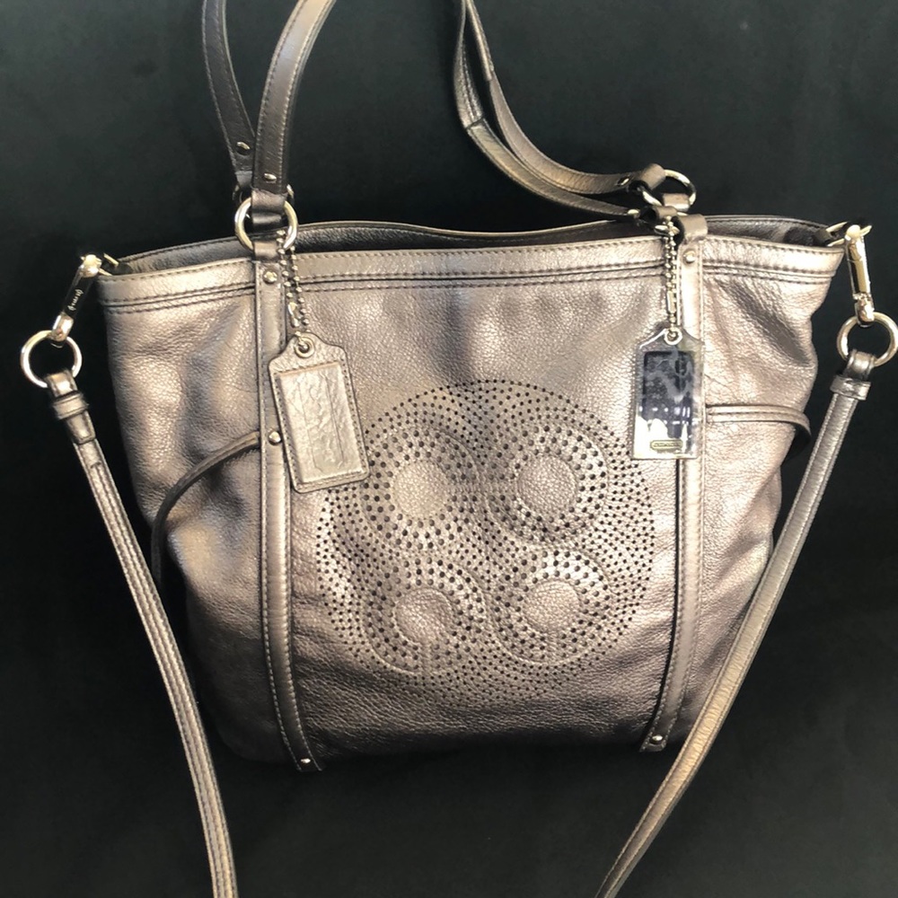 Lovely COACH grey/silver color shoulders Bag - Picture 1 of 15